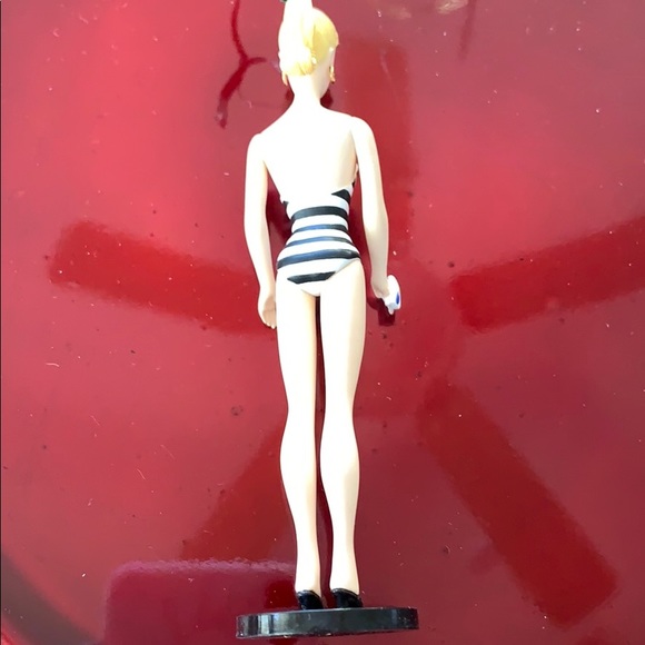 HALLMARK Keepsake Ornament BARBIE - Picture 7 of 9